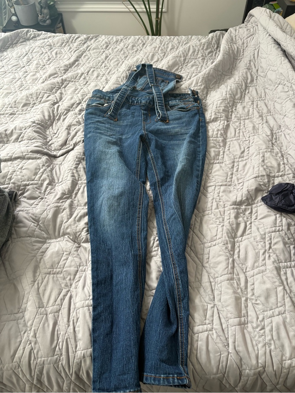 Blue Women's Denim Jeans with Suspenders